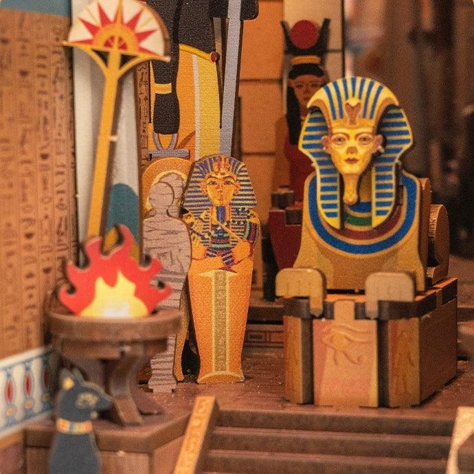 Treasure Hunt DIY Book Nook Kit