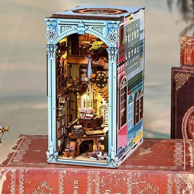 Hemingway House DIY Book Nook Kit