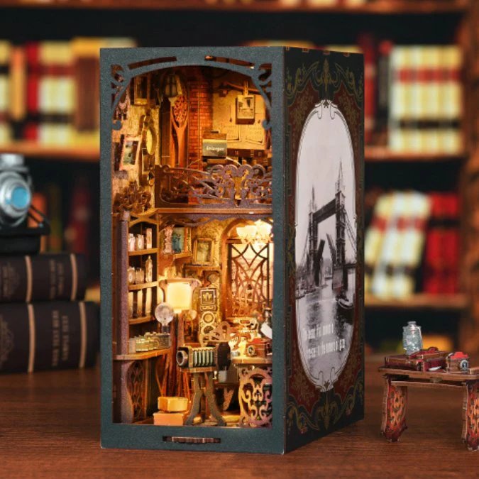 Darkroom Film | DIY Book Nook Kit | 3D Wooden Puzzle Bookend