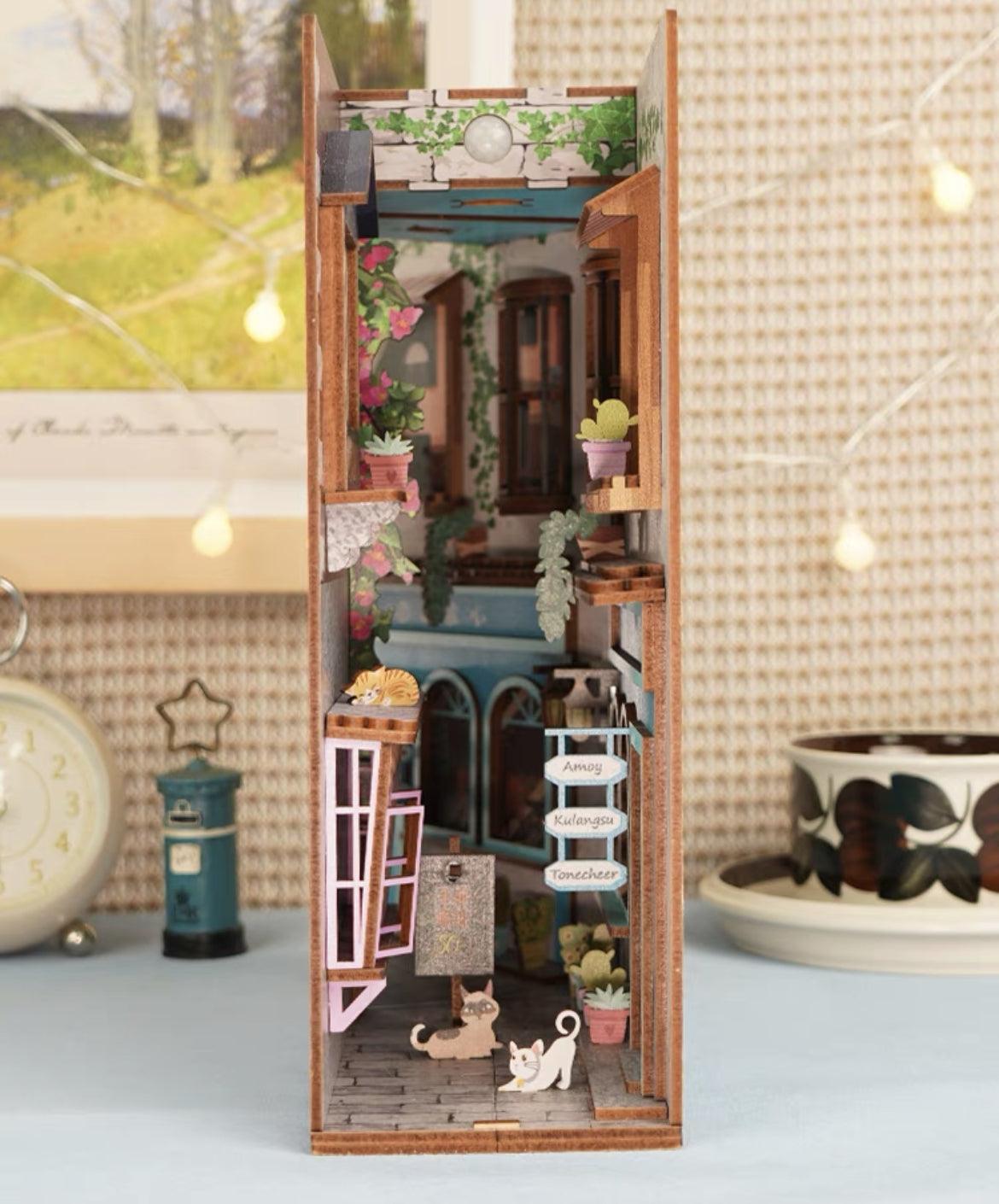 Romantic Island - DIY Book Nook Kit - Bookshelf Insert