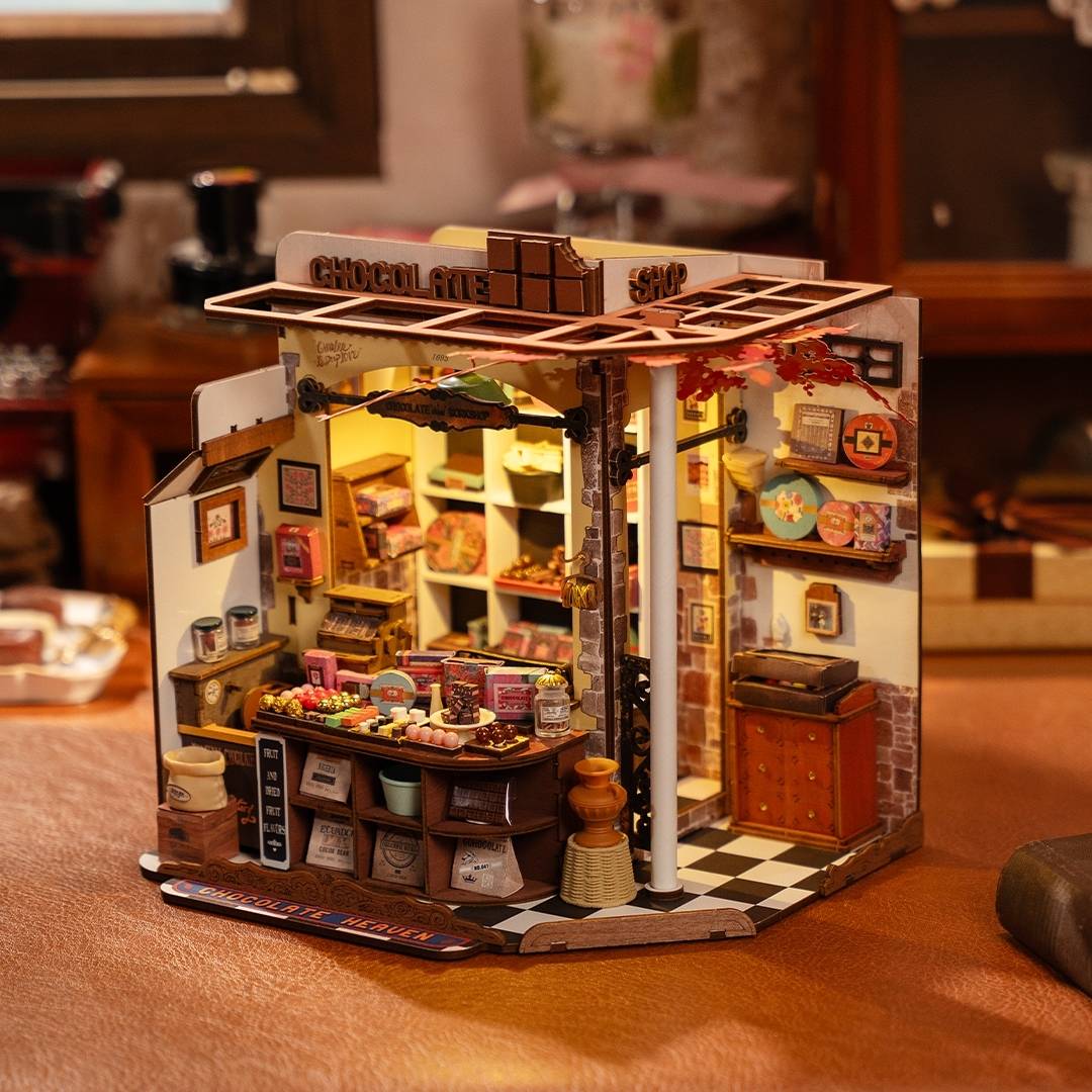 Henry's Chocolate DIY Miniature House