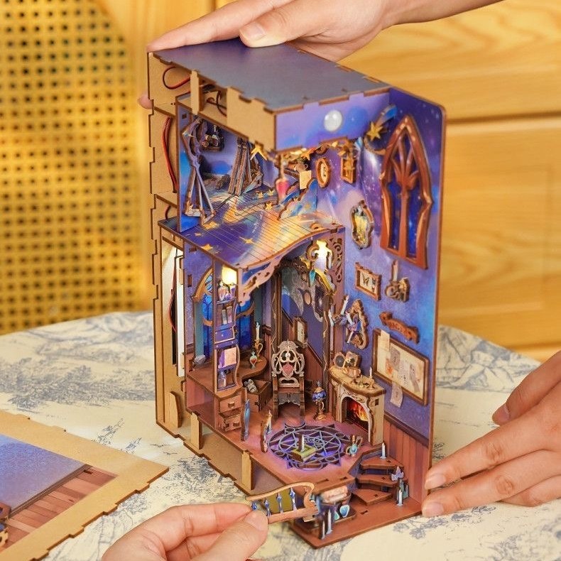 Magic Stars Room DIY Book Nook Kit