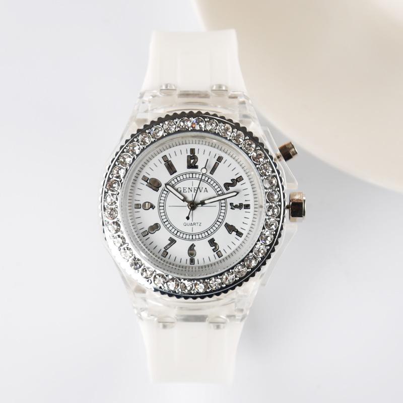 2019 Fashion Silicone Diamond Rhinestone Watch LED Luminous Colorful Lights Watch Women Ladies Quartz Wristwatch