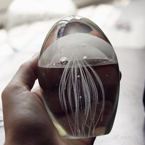 Handmade Glowing Glass Jellyfish Figurine